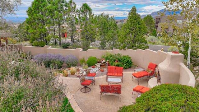 13732 CANADA DEL OSO Place NE, Albuquerque, NM 87111