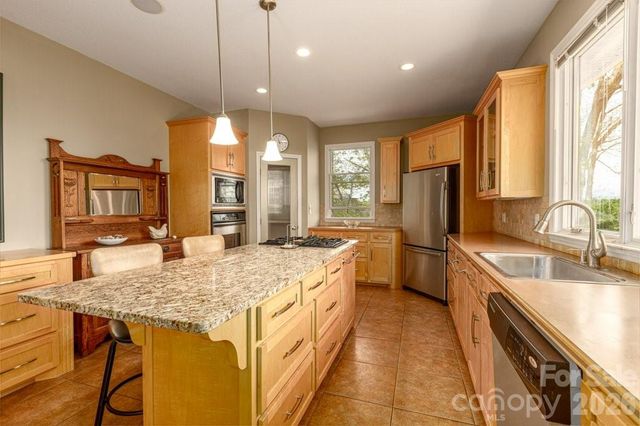 27 Magnolia Drive, Nebo, NC 28761