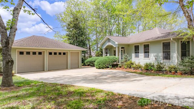 27 Magnolia Drive, Nebo, NC 28761