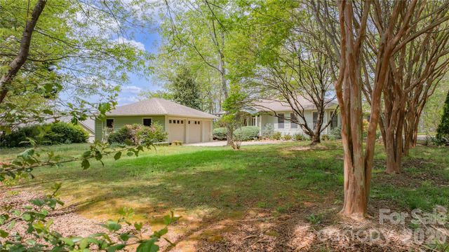 27 Magnolia Drive, Nebo, NC 28761