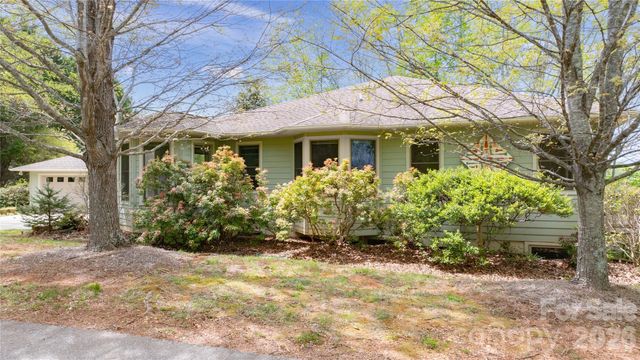 27 Magnolia Drive, Nebo, NC 28761
