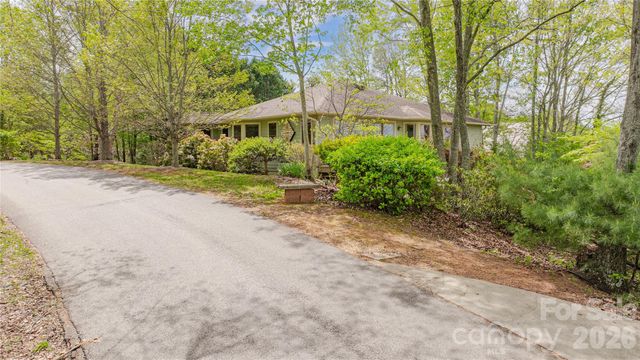 27 Magnolia Drive, Nebo, NC 28761