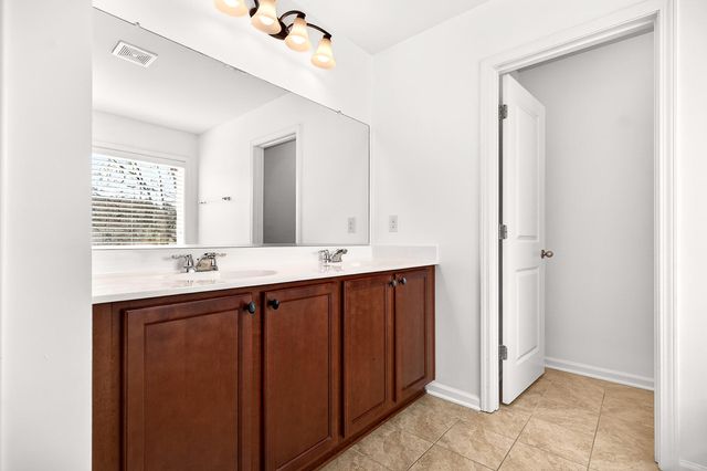 570 Rosings Drive, Summerville, SC 29483