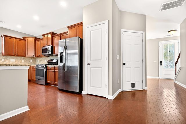 570 Rosings Drive, Summerville, SC 29483