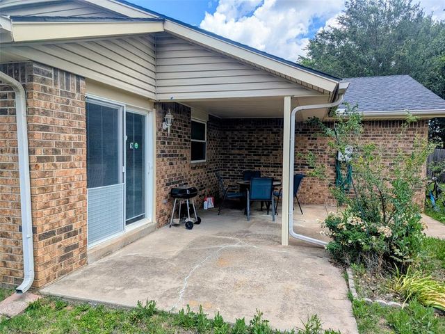 3512 Tiffany Drive, Moore, OK 73160