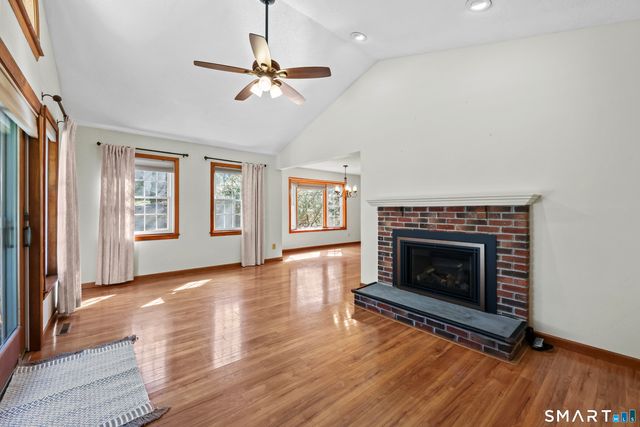 1325 Farmington Avenue 54, Bristol, CT 06010