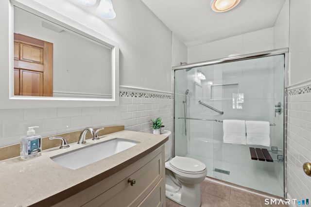 1325 Farmington Avenue 54, Bristol, CT 06010