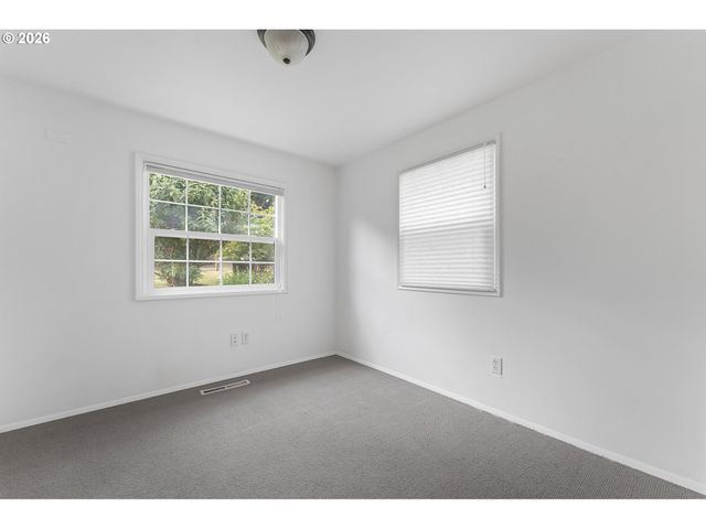 1305 SPRUCE St, Lake Oswego, OR 97034