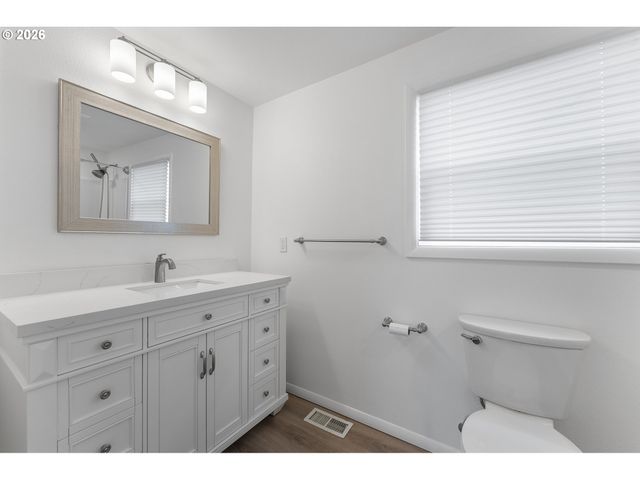 1305 SPRUCE St, Lake Oswego, OR 97034