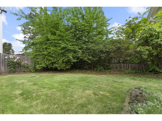 1305 SPRUCE St, Lake Oswego, OR 97034