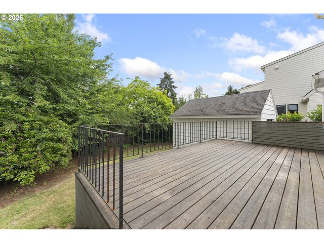 1305 SPRUCE St, Lake Oswego, OR 97034