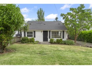 1305 SPRUCE St, Lake Oswego, OR 97034