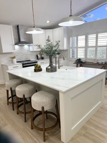921 Lakewood Court, Weston, FL 33326
