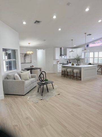 921 Lakewood Court, Weston, FL 33326