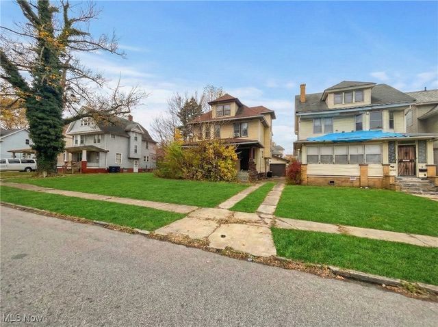 1172 Melbourne Road, Cleveland, OH 44112