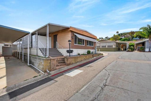 8701 Mesa SPC 116, Santee, CA 92071