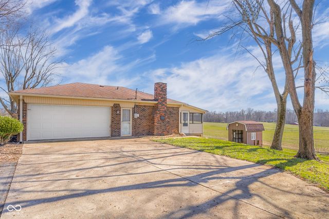 15841 E 265 N, Columbus, IN 47203