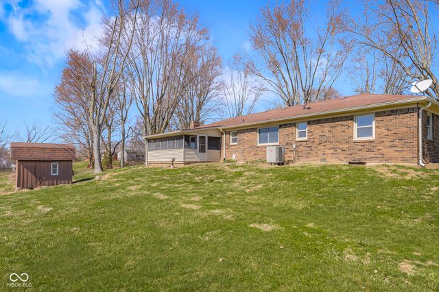 15841 E 265 N, Columbus, IN 47203