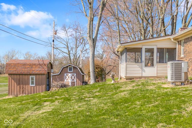 15841 E 265 N, Columbus, IN 47203