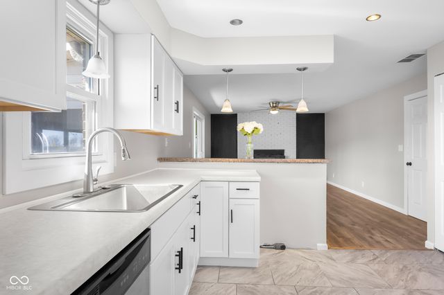 15841 E 265 N, Columbus, IN 47203