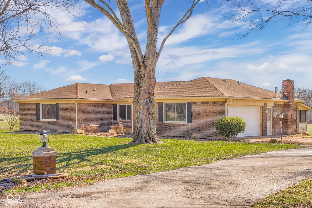 15841 E 265 N, Columbus, IN 47203