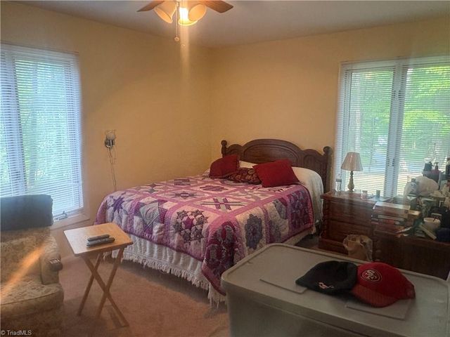 6902 Greenland Avenue, Julian, NC 27283