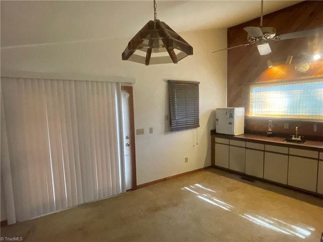 6902 Greenland Avenue, Julian, NC 27283