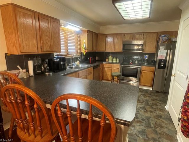 6902 Greenland Avenue, Julian, NC 27283