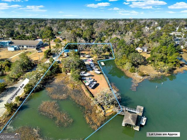 2724 Livingston Avenue, Savannah, GA 31406