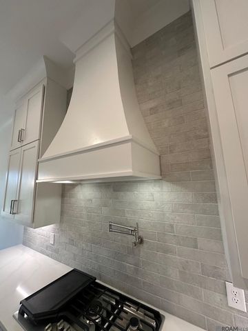 9085 Hillon Hood Rd, Denham Springs, LA 70726