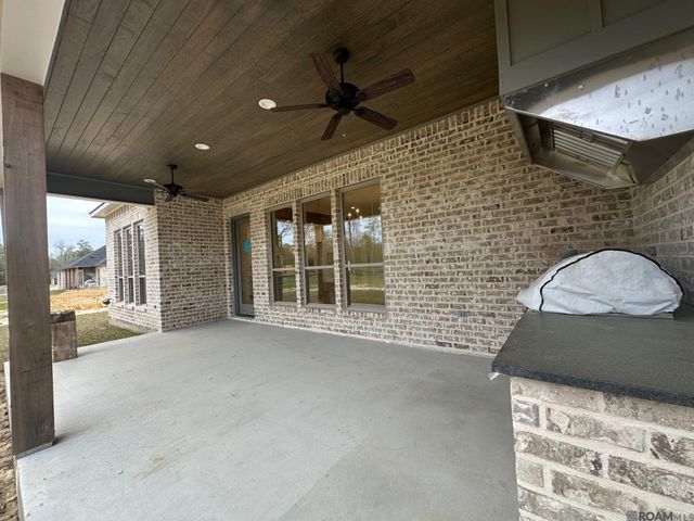 9085 Hillon Hood Rd, Denham Springs, LA 70726