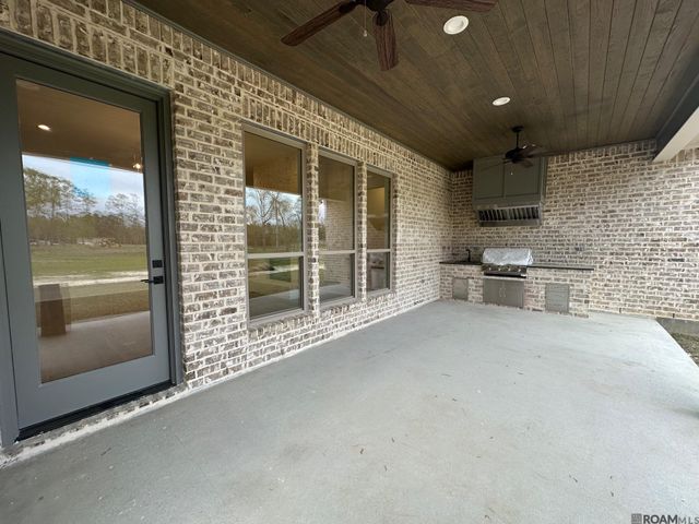 9085 Hillon Hood Rd, Denham Springs, LA 70726