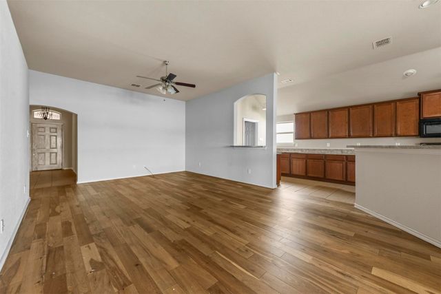 5533 Grenada Drive, Fort Worth, TX 76119