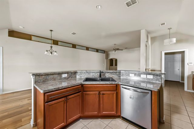 5533 Grenada Drive, Fort Worth, TX 76119