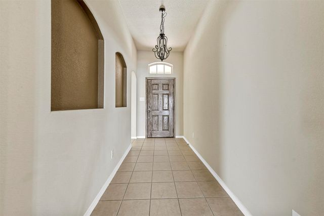 5533 Grenada Drive, Fort Worth, TX 76119