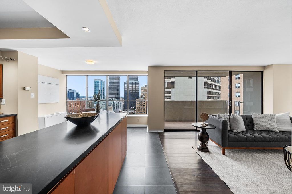 224-230 W RITTENHOUSE SQ #2116, PHILADELPHIA, PA 19103 — photo 3