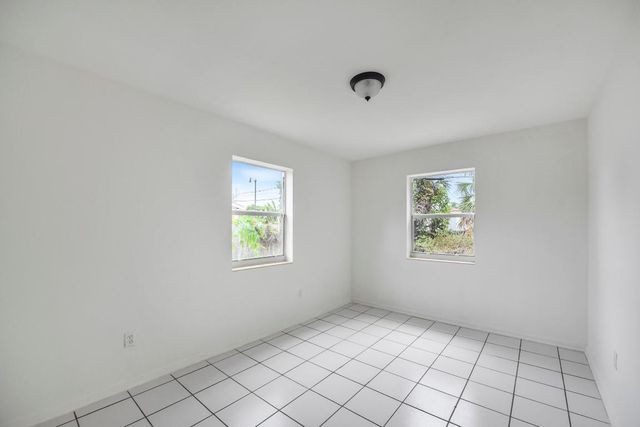 1560 NE 43rd Street, Pompano Beach, FL 33064