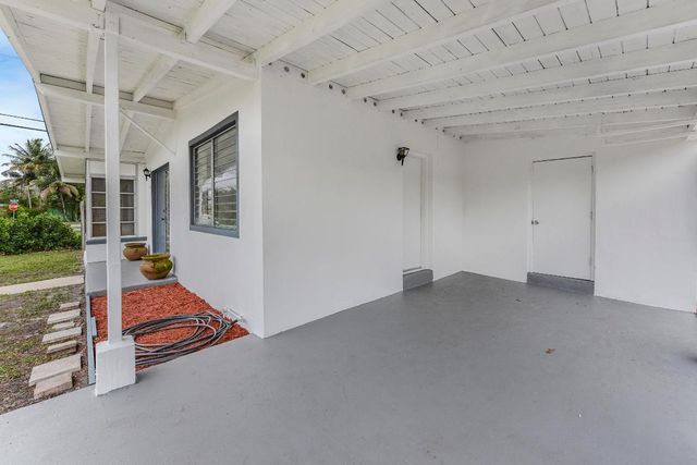 1560 NE 43rd Street, Pompano Beach, FL 33064