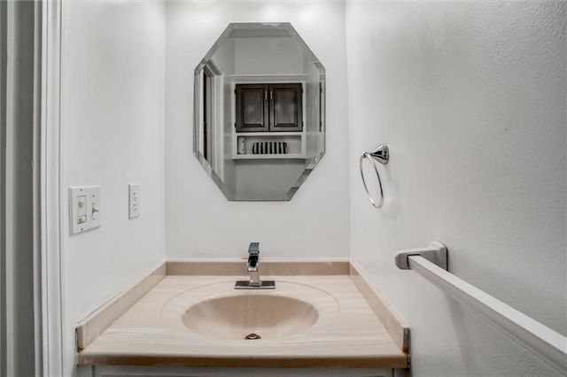 1309 NE 95th Terrace, Kansas City, MO 64155