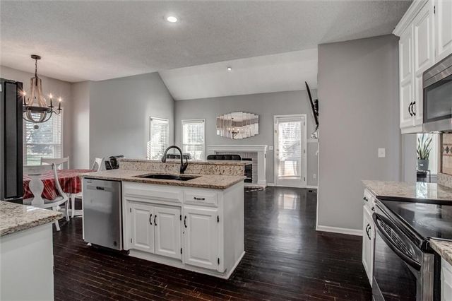 1309 NE 95th Terrace, Kansas City, MO 64155