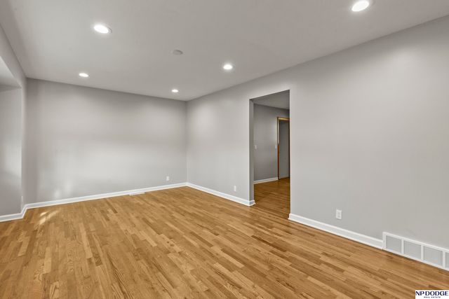 3219 S 122nd Street, Omaha, NE 68144