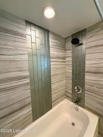 4009 Saint Germaine Ct, Norbourne Estates, KY 40207