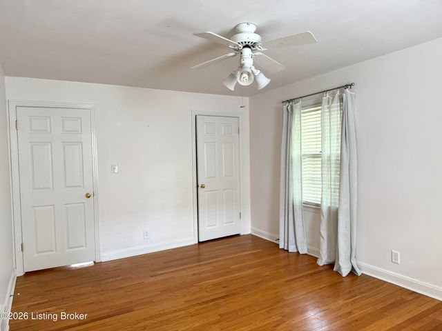 4009 Saint Germaine Ct, Norbourne Estates, KY 40207