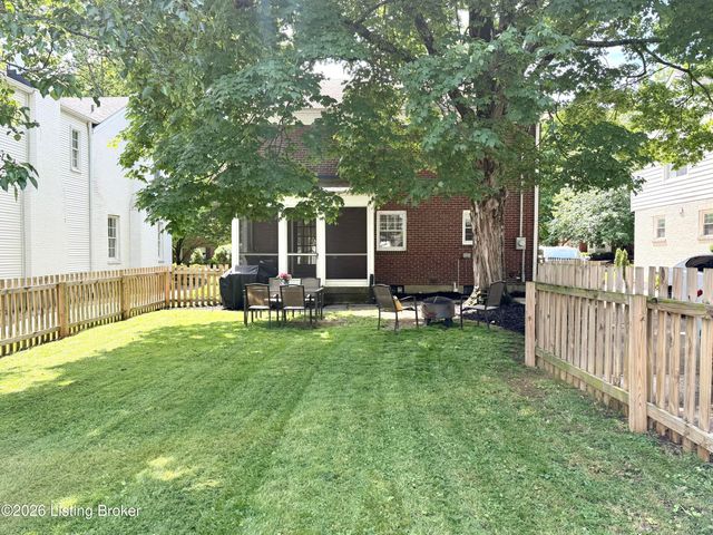 4009 Saint Germaine Ct, Norbourne Estates, KY 40207