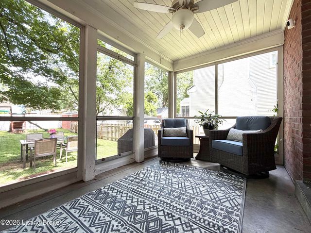 4009 Saint Germaine Ct, Norbourne Estates, KY 40207