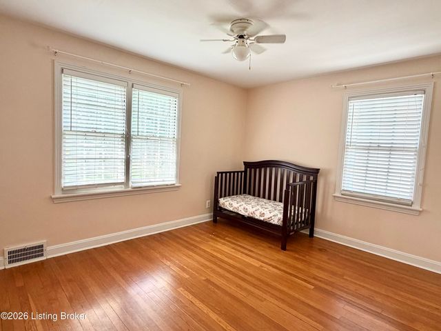 4009 Saint Germaine Ct, Norbourne Estates, KY 40207