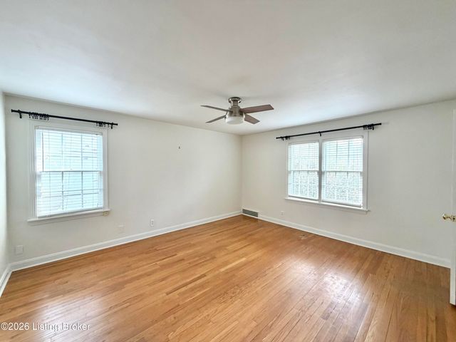 4009 Saint Germaine Ct, Norbourne Estates, KY 40207