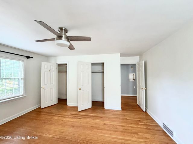 4009 Saint Germaine Ct, Norbourne Estates, KY 40207