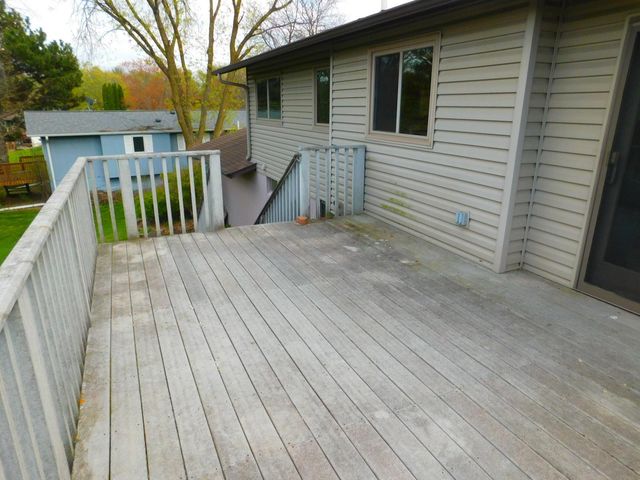 931 Dawn Avenue, Shoreview, MN 55126