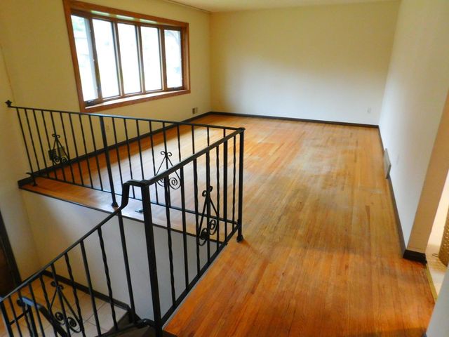 931 Dawn Avenue, Shoreview, MN 55126